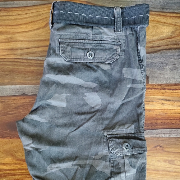 Iron Co. Men's Camo Cargo Pants, NWT, size 36 waist 32 Length, with belt - Picture 7 of 7